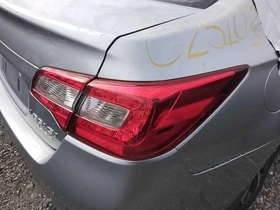 Used Right Tail Light Assembly fits: 2015 Subaru Legacy Sedan quarter panel moun Foto 1 de 4