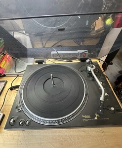 Vintage Technics SL-1350 Direct Drive Automatic Turntable W/ Stacker & All Feet - Picture 1 of 19