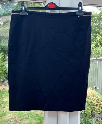 Ladies H&M Black Knee Length Pencil Skirt Size 18 - Image 1 of 4