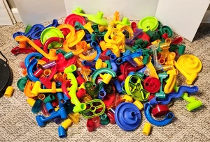 MASSIVE COLLECTION APPROXIMATLY 200 MARBLE RUN MAZE RACE MARBULOUS TRACK PIECES - Picture 1 of 6