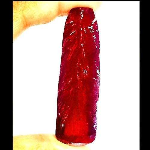 CLEAR 140 CT RED RUBY #8 CORUNDUM ROUGH LAB GROWN GEMSTONE - Image 1 of 1