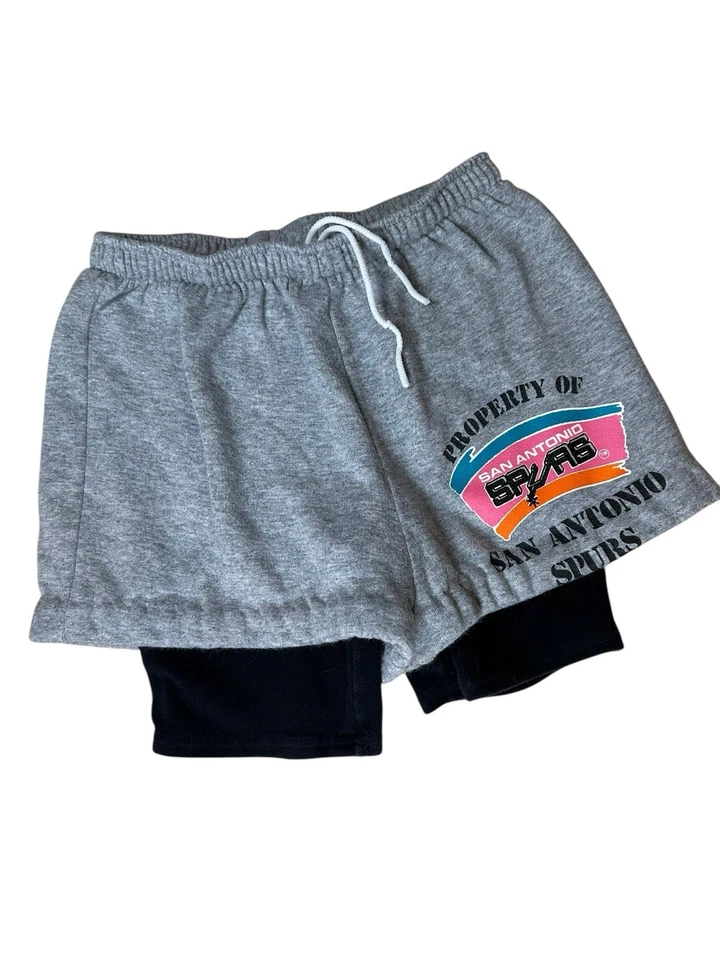 复古 SAN ANTONIO SPURS NBA 灰色黑色短裤 青少年 XL 码 美国制造 — 第 1/4 张图片