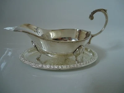 Vintage Antique Silver Plated Gravy Sauce Boat & Tray -  Nice Gift Xmas Dinner — 第 1/4 张图片