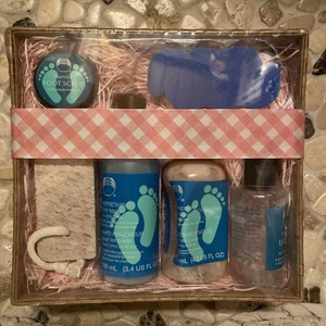 The Body Shop Peppermint Foot Set - Leg Gel, Foot Soak, Spray, Lotion- Rare New! - Picture 1 of 7