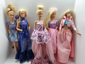 Lot Of 5 Beautiful Blonde Barbies 90s And 2000s - Picture 1 of 7