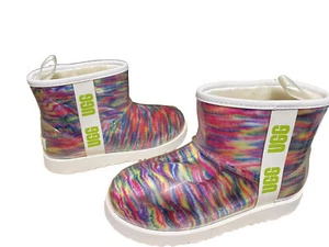 UGG Classic Pixelate Mini Damenstiefel – weiß Größe 4 - Bild 1 von 10