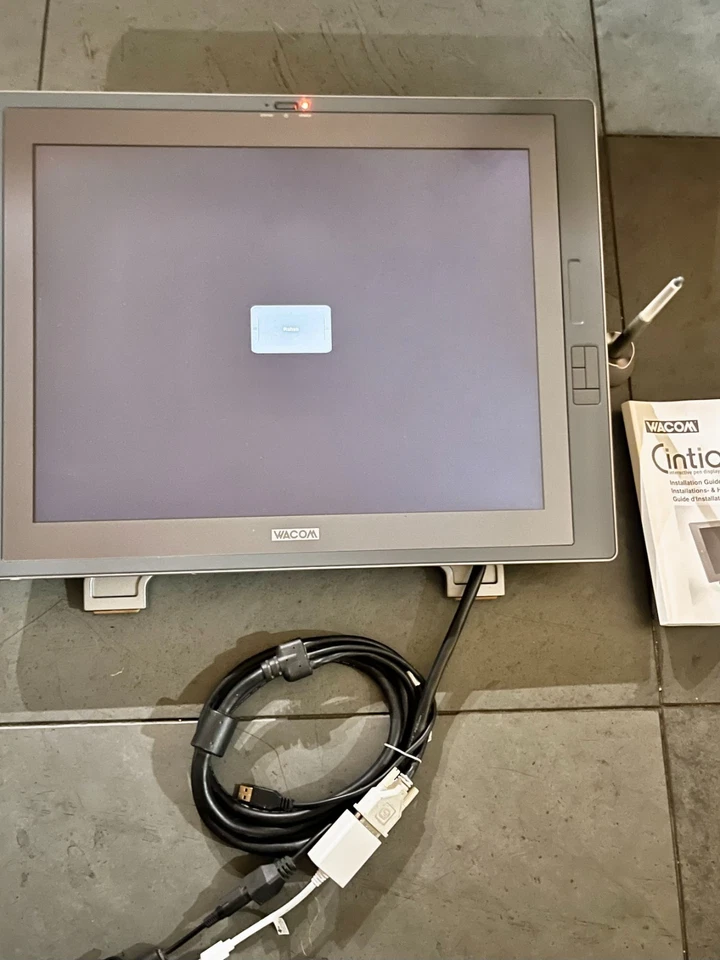 Wacom Cintiq 21ux mit Stift - Bild 1 von 4