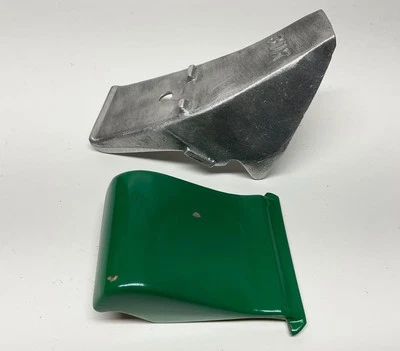 АНТИКВАРНЫЙ дуплексный торговый автомат для бревенчатой ​​хижины с двойными конфетными гайками — ДЕТАЛИ ДВЕРИ ЖЕЛОБА - Изображение 1 из 4