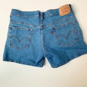 Levi's Vintage mittelhohe leichte Waschung Baumwolle Jeansshorts Damengröße 10 Large - Bild 1 von 12