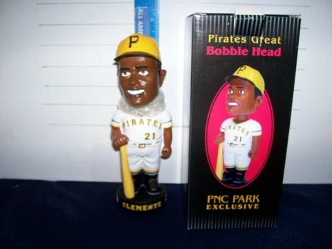 2001 ROBERTO CLEMENTE BOBBLEHEAD SGA PITTSBURGH PIRATES NEW IN BOX( MINT) Cover