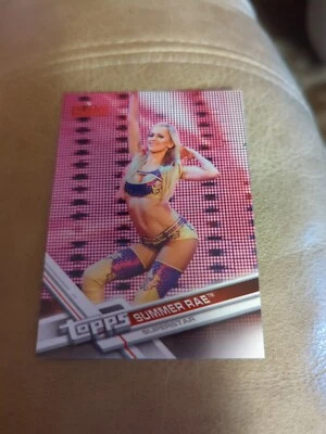 Tarjeta coleccionable Summer Rae WWE Pro Wrestling Topps 2017 #137 2017 Smackdown RAW Foto 1 de 2