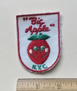 The Big Apple New York City NYC Souvenir Embroidered Patch Badge - Picture 1 of 3