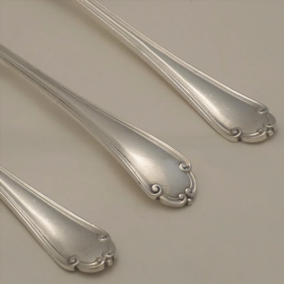 Tenedores y cucharas de cubiertos de servicio plateados ST CATHERINE Design Mappin & Webb Foto 1 de 1