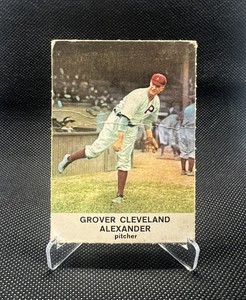 GROVER CLEVELAND ALEXANDER 1961 GOLDEN PRESS #2 BASEBALL CARD