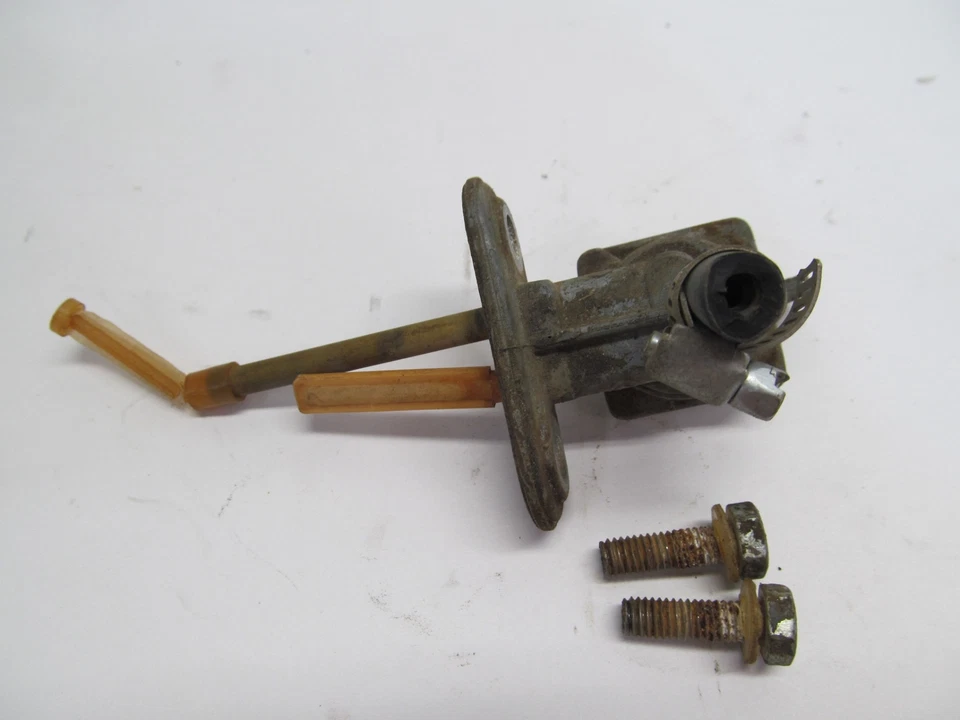 Kawasaki KZ305 KZ 305 B 1982 tanque de gasolina depósito válvula Petcock Foto 1 de 4