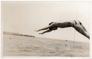 Foto vintage gay int chico sin camisa delgado joven buceo playa bulto +9240 - Imagen 1 de 1