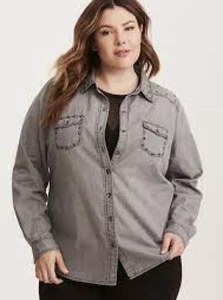 Torrid Studded Long Sleeve Top Button Size 4 - Picture 1 of 11