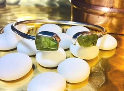 Genuine 925 Sterling Silver Natural Peridot Gemstone Bangle - Image 1 of 4