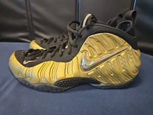 Nike Air Foamposite One oro metallizzato 2015 taglia 12 autentiche - Foto 1 di 9