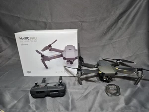 DJI Mavic Pro Fly More Combo Platnium Hard Case, Landing Pad, & Extra propellers - Picture 1 of 23
