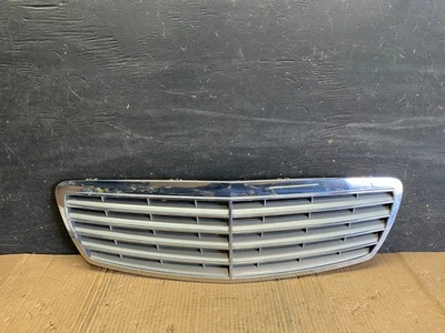 Parrilla superior delantera Mercedes Benz Clase E 2003 a 2006 S8630 DG Foto 1 de 4