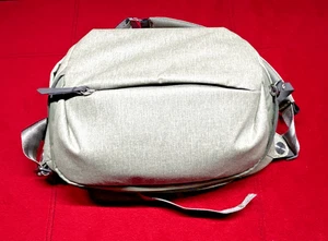 Peak Design Everyday Sling 5L Camera Bag Green DUSTY SAGE GREEN (VG) - Picture 1 of 11