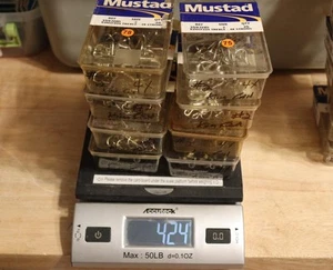 Approx 200 MUSTAD 3592HD Kingfish Treble Hooks 4X Strong Size 2 Vintage 424 gms - Picture 1 of 2