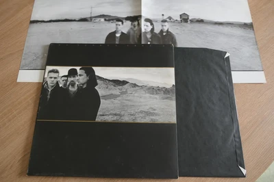 U2 – THE JOSHUA TREE LP + POSTER – Nr MINT UK 1987 BONO EDGE - Image 1 of 3