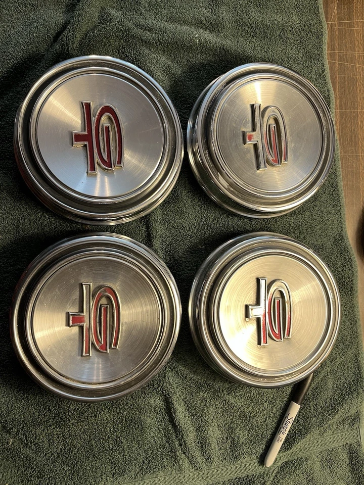 1968 年福特 MUSTANG GT TORINO 原始设备制造商集线器盖 4 件套 — 第 1/4 张图片