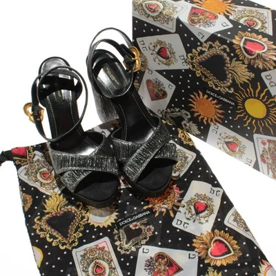 Sandalias/tacones Dolce&Gabbana plataforma talla 40 (US 10) plata oscura con corazón dorado Foto 1 de 4