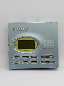 Sony MZ R 91 Mini Disc MD Player Powers on on adapter Does not read disc Used - Picture 1 of 9