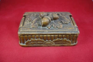 VINTAGE 1940'S SYROCO WOOD ACORN CIGARETTE BOX - 3D DESIGN - VERY GOOD W/TAG - Picture 1 of 19