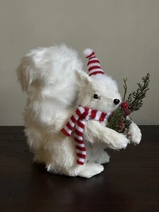 White Christmas Woodland Squirrel - Picture 1 of 12