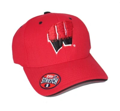 Gorra Wisconsin Badgers Flex Fit Talla Pequeña Roja Foto 1 de 2