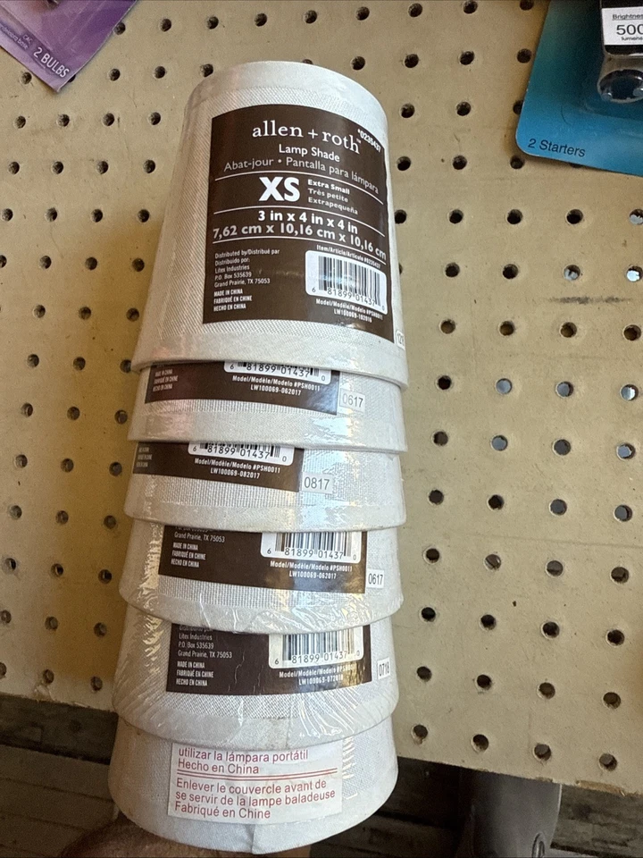 NUEVO Juego de 2 pantallas de lámpara nuevas en paquete, 3 pulgadas X 4 pulgadas X 4 pulgadas Allen & Roth, XS #0235437 Foto 1 de 1