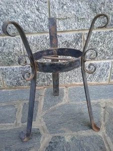 Vecchio Portavaso In Ferro Battuto - Foto 1 di 2