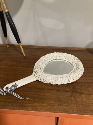 "Tocador de baño vintage boho retro playa blanco mimbre espejo portátil 14"" de largo" Foto 1 de 4