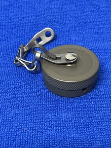 SUNBANK ~ MS3181-18CA ~ Tappo antipolvere con catena, Rcpt, taglia 18 - Foto 1 di 3