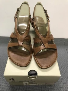 Hush Puppies Royale Saddle Leather Sandals 7 1/2 med pre-0wned  brown - Picture 1 of 5
