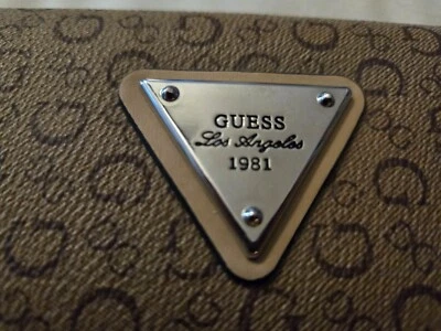 Guess small purse Foto 1 de 4