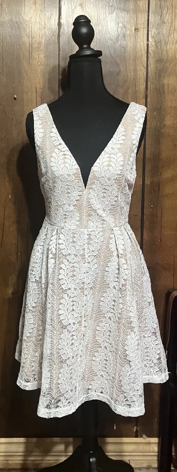 (Lalus)Elegant, Tan And White, Dress  - Image 1 of 1