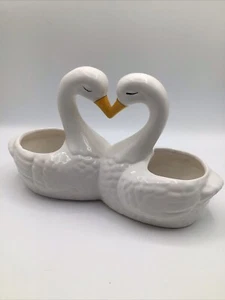 Kissing Swans Double Ceramic Planter Dish - Picture 1 of 11