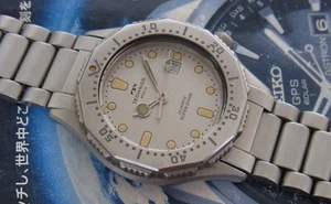 NICE & RARE VINTAGE TECHNOS QUARTZ SUPER DIVER 200 M. SWISS WATCH MIDDLE SIZE - Picture 1 of 7