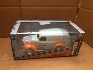 GREENLIGHT 1:24 SCALE (GREEN MACHINE) 1939 CHEVY GULF OIL PANEL TRUCK MINT N BOX - Picture 1 of 5