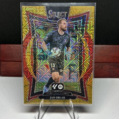 Jan Oblak - 2024-25 Panini Select La Liga - Mezzanine Gold Wave Prizm 💎/10 - Image 1 of 2