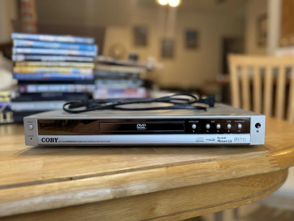 Coby DVD-223Progressive Scan DVD/CD/MP3/CDR/CD-RW Player Good ConditionNo Remote - Image 1 of 4