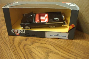 CORGI Classics 1957 Ford Thunderbird #810 - Picture 1 of 2