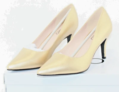 ASHRO Mujer Clásico Vestido Bombas Zapato Talla 10 M Dorado Imitación Cuero Superior NUEVO Foto 1 de 4