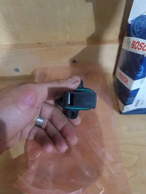 Medidor de flujo de aire másico OEM BMW E60 650i E65 750li 4.8 4.4 Siemens MAF 13627566990 Foto 1 de 4