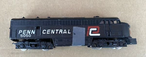 Vintage 1970er Jahre HO Spur AHM Penn Central 5050 Lokomotive FÜR TEILE ODER REPARATUR / GENERALÜBERHOLUNG - Bild 1 von 9
